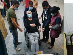 愛(ài)心接力，溫暖老伯心